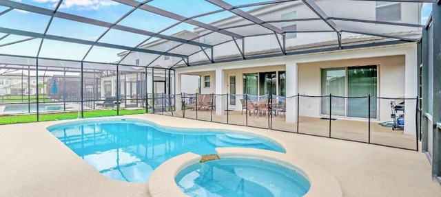 10BR - Family Home Near Disney with Pool & BBQ