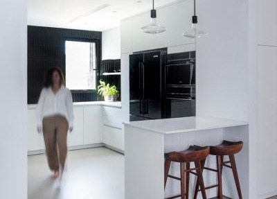 12 Shimon HaTzadik - By Beach Apartments TLV