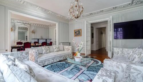 213 m2 Prestige Eiffel Signature