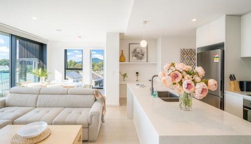 3BRs Apt with Mountain Views Heart of Canberra