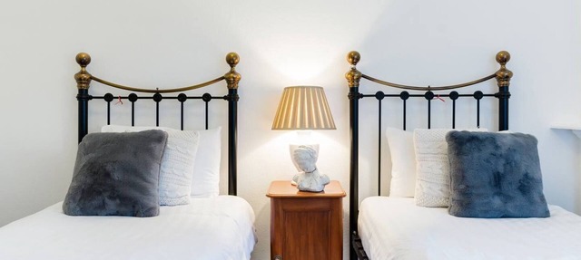 5*Beautiful&Vintage, spacious in chic location!
