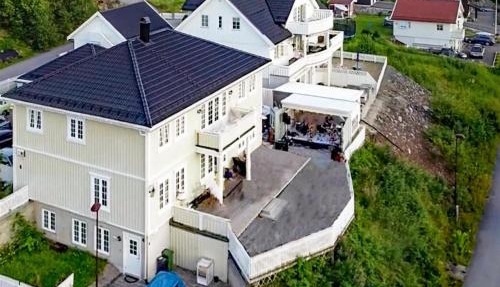 5 Bedroom Beautiful Home In Porsgrunn