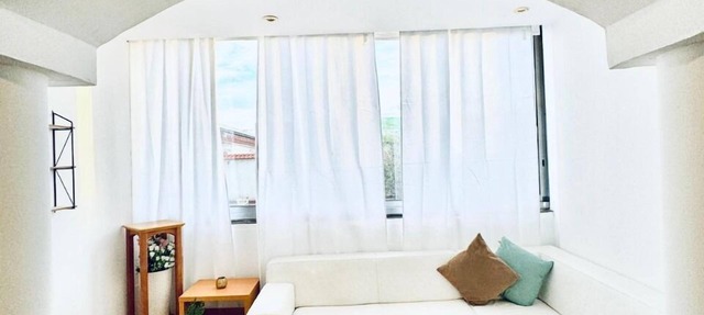 7 private Rooms in a spacious Villa