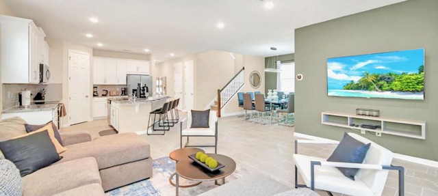 7BR Family Resort - Pool & Hot Tub - Near Disney