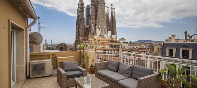 A1MAR1023 Breathtaking rooftop in Sagrada Familia