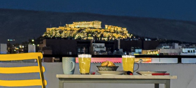 Acropolis Magical View Suite, Metro Kerameikos