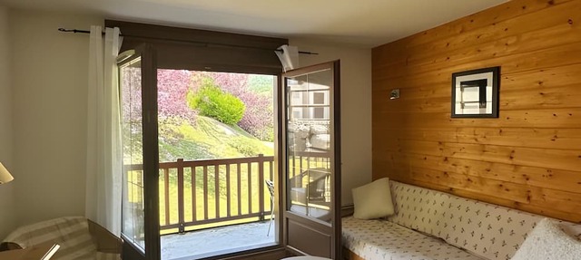 Apartment '4-6 Couchages Proche Des Pistes' with Mountain View, Balcony and Wi-Fi