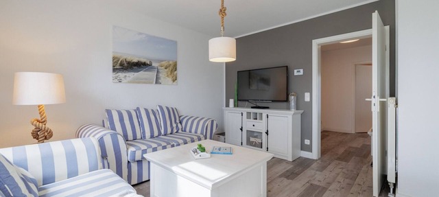 Apartment 'Boddenkieker 12' close to the Sea with Terrace & Wi-Fi