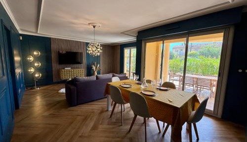 Appartement de charme, terrasse au soleil, proche du port de Sanary