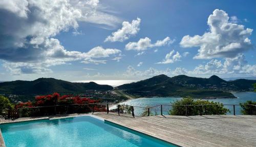 Appartement Vue Mer à St-jean avec jardin privé