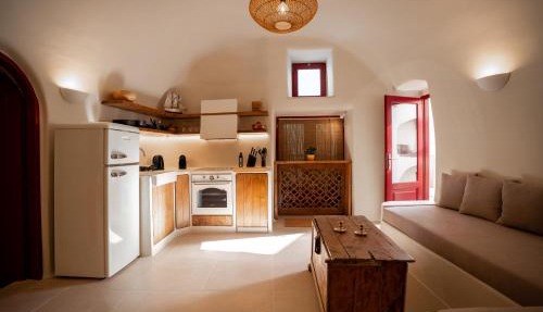 Approxi Cave: 2-Bedroom Retreat