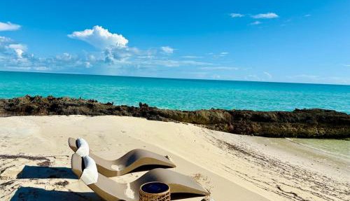 Barefoot Luxury & Private Beach Triton Beach House