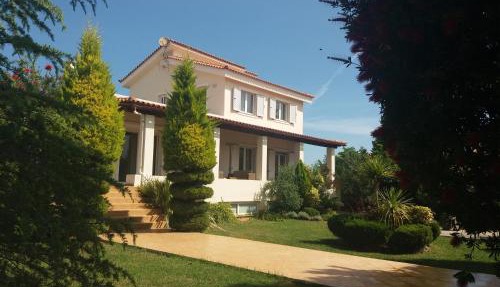 Beautiful Summer Villa in Chalkoutsi