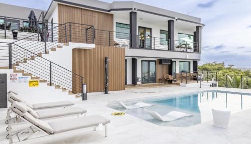 Blue Malibu Home in Camuy