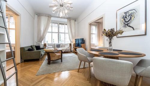 Bohemian charm apartment by Paris Avenue 1