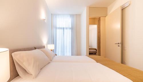 Bonjardim Suites