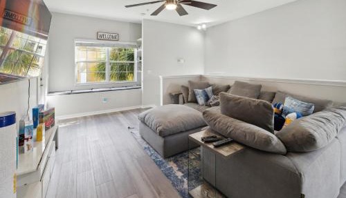 Brand New Disney Themed Oasis 2BR near Parks townhouse