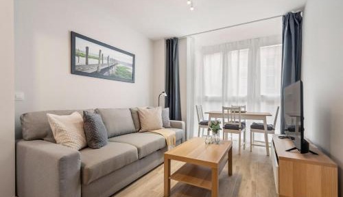 Bright flat in General Ricardos - 1B