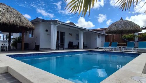 Caribbean Breeze- 4 Bedroom- 4 ensuite bathrooms