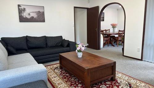 Carnoustie Calm- A Cosy Wattle Downs Home