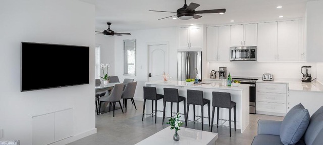Carpe Diem 3 BR Condo