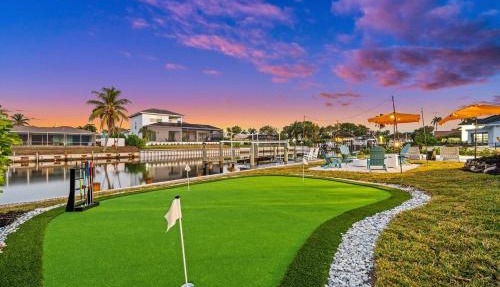 Casa Azul - Waterfront Villa with Pool & Dock