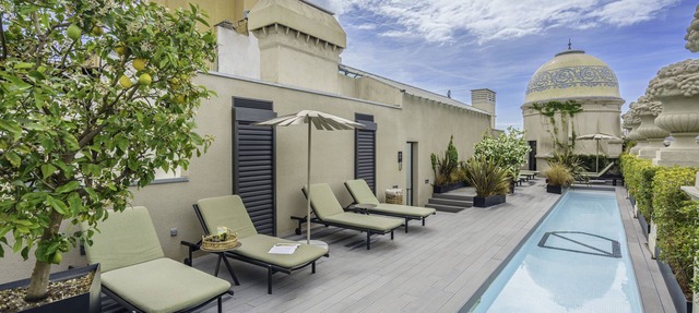 Casagrand Luxury Apartments Barcelona
