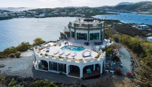 Castle at Cabrita STUNNING Rooftop Views - FULLY RENOVATED