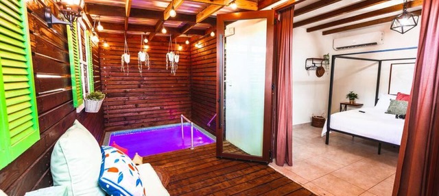 Catania 2 Suite W/private pool,W/heater , WIFI.