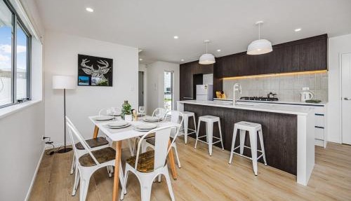 Central 4BR Brand New Home with free parking
