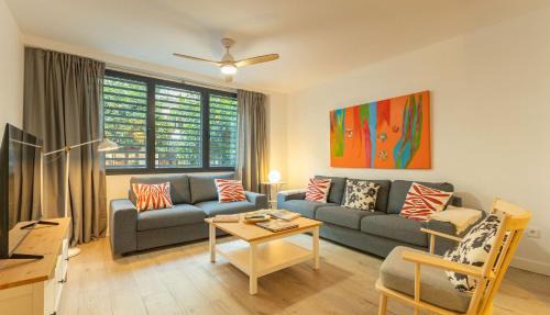 Charming 2 Bedroom Apartment with FREE PARKING close to Torre del Oro by Ocityzen