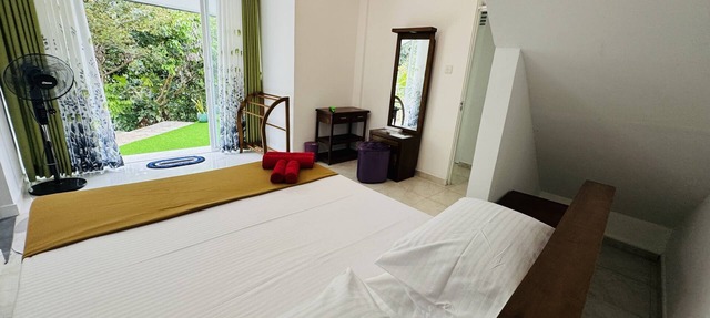 Charming 3-Bedroom Apartment with Garden in Kandy