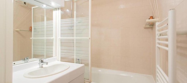 Charming Apartment Near The Champ De Mars