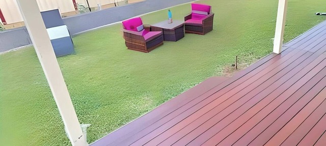 Cheerful 4 Bedroom with free Parking