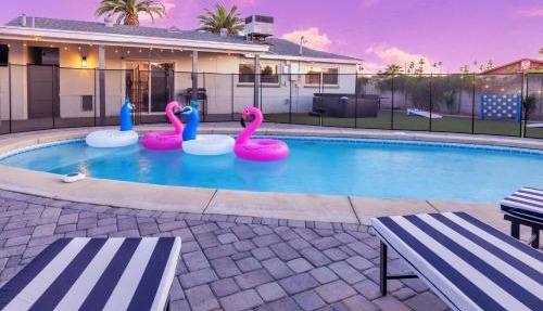 Chic Scottsdale Escape with Pool