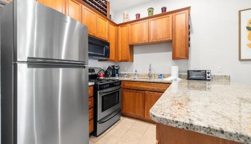 CLR108 Quiet and Cozy Downstairs 1 Bedroom Condo