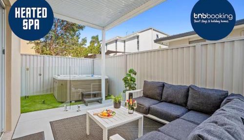 Coastal Central 3BR - Spa, Surfers Paradise, AC