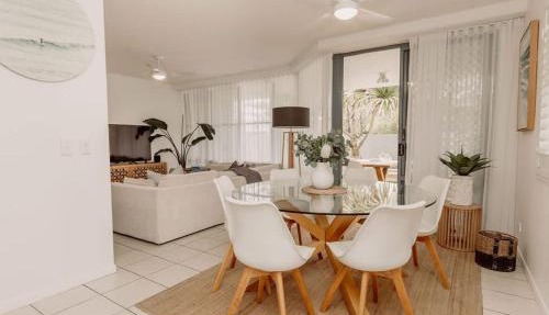 Coastal Charm - Pet & family friendly