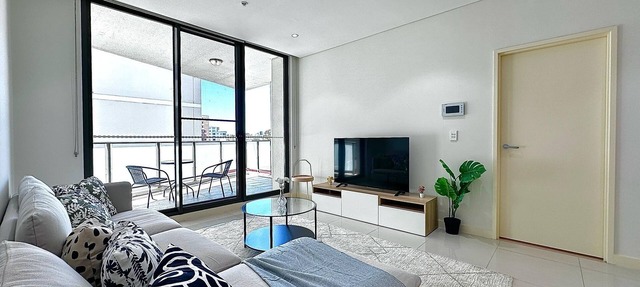Cosy 2-Bedroom Apartment Homebush NSW