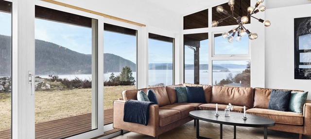 Cottage - Sleeps 14 With Fjord Views