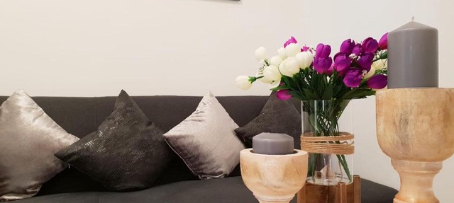 cozy city apartment 5