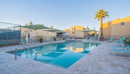 Cozy Coast 3bedroom Condo w Pool & Hot Tub