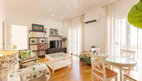 Cuna Center Suite by Valcambre