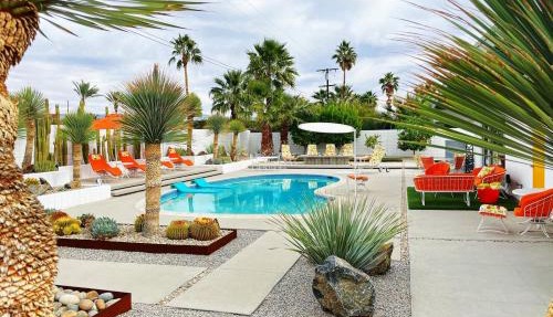 Designer Wexler Oasis with Saltwater Pool & Spa