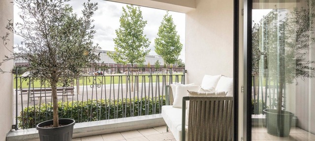 Discover the "Holiday" - Where City Living Meets cozy Tranquility!