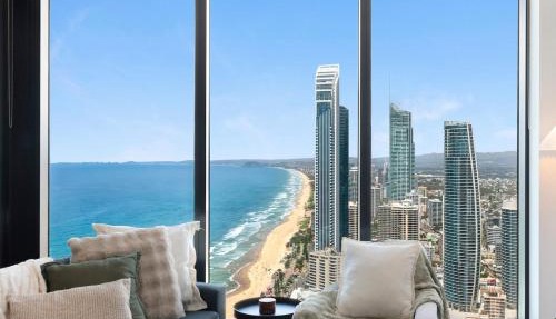"DreamViews" Meriton Surfers Paradise- 2BR Skyhome lvl 45-Gym-Pools