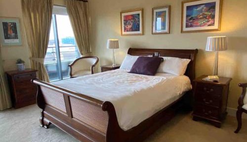 Dublin Seaview Luxury Penthouse Sleeps 6