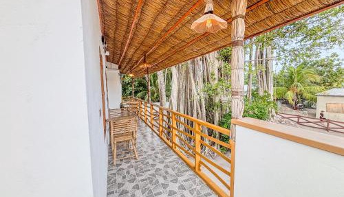 Eco Palm Mathiveri - Guest House with Complimentary Shared Kitchen & Laundry