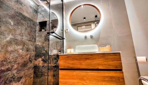 Elpis' cozy & luxury apartment