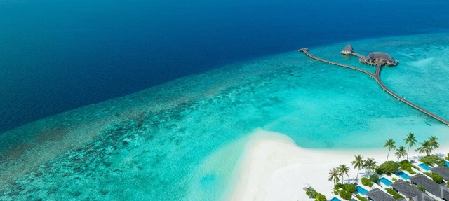 Emerald Faarufushi Resort & Spa